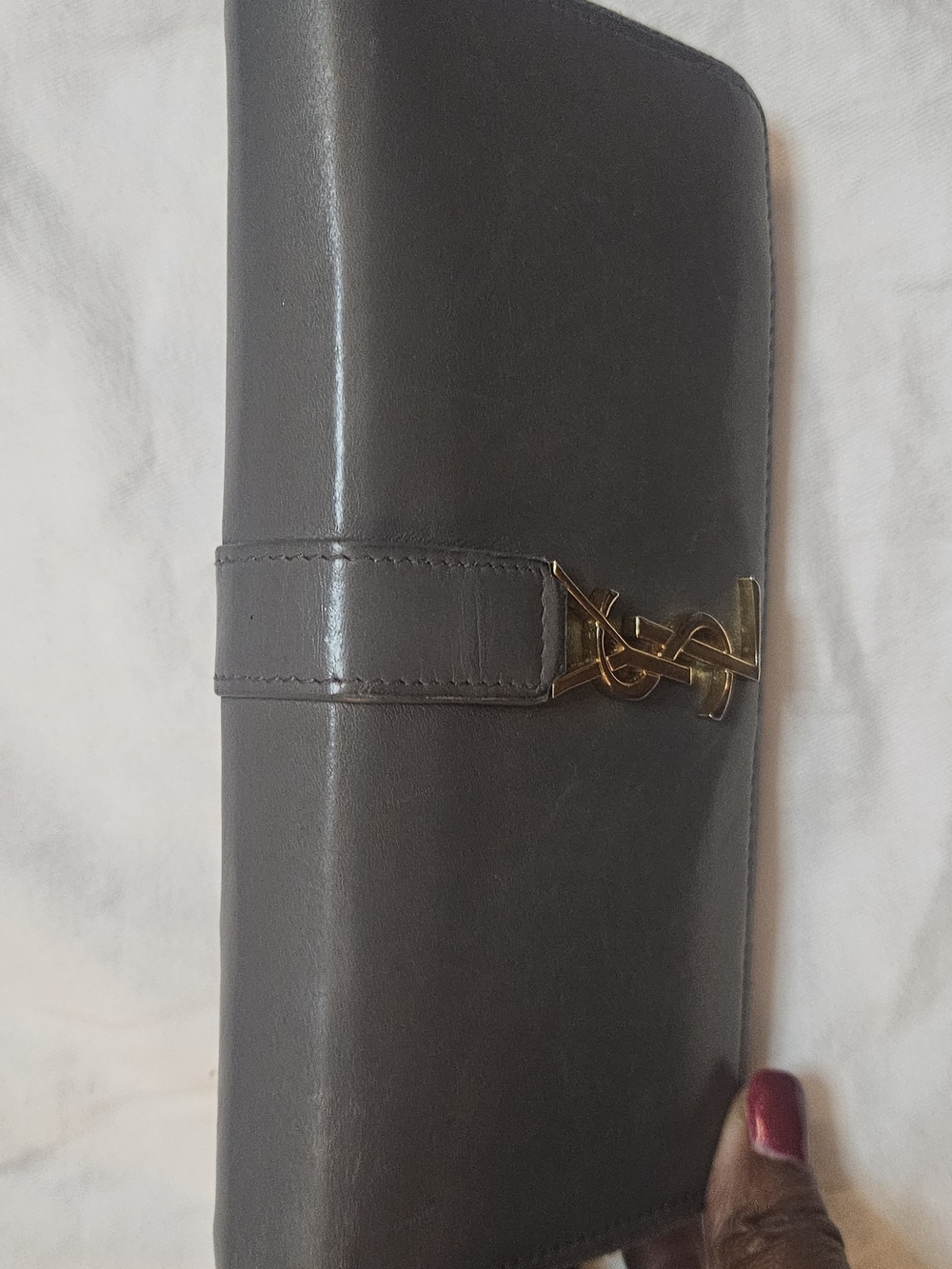 Yves Saint Laurent Gray Leather Zip Wallet with Gold YSL Emblem - Picture 6 of 9